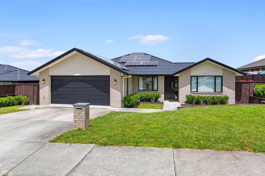 137 Hillpark Drive, Pokeno, Pokeno > RE/MAX Stars